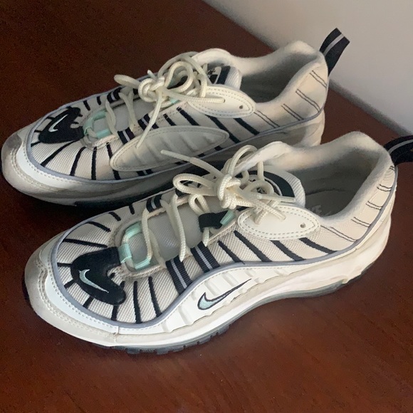 Air Max 98 Cream & Black, Size 8.5 - Picture 2 of 6